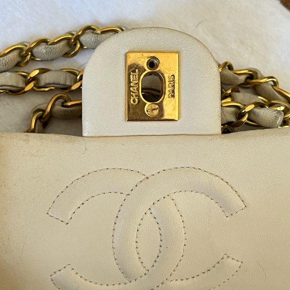 CHANEL Square Mini Lambskin Classic Flap in Beige / Ivory 💕 Authentic - Picture 7 of 16